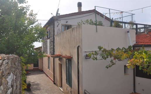 appartamento in vendita a Castellina Marittima in zona Terriccio