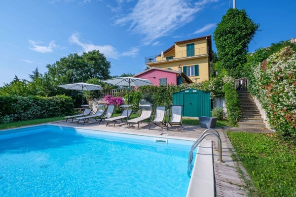 casa indipendente in vendita a Castellina Marittima
