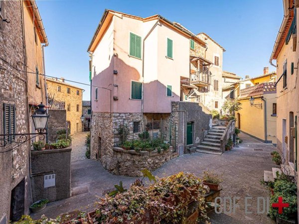 casa indipendente in vendita a Castelnuovo di Val di Cecina