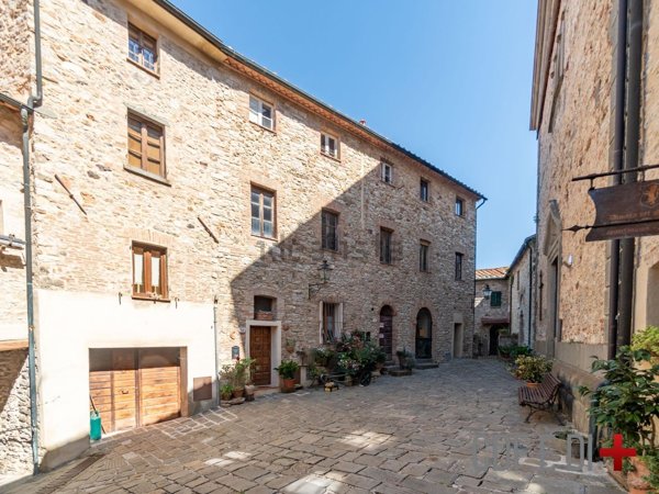 appartamento in vendita a Castelnuovo di Val di Cecina