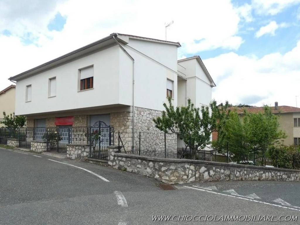 casa indipendente in vendita a Castelnuovo di Val di Cecina
