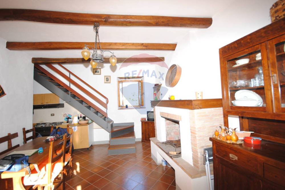 casa indipendente in vendita a Castelnuovo di Val di Cecina