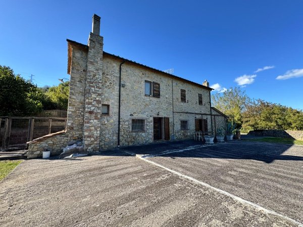 casa indipendente in vendita a Castelnuovo di Val di Cecina