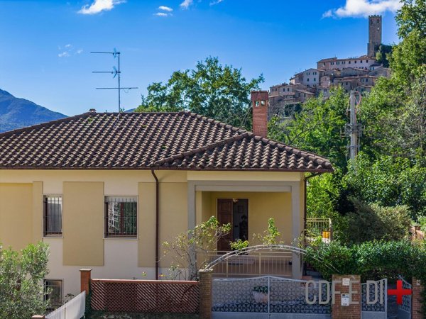 casa indipendente in vendita a Castelnuovo di Val di Cecina