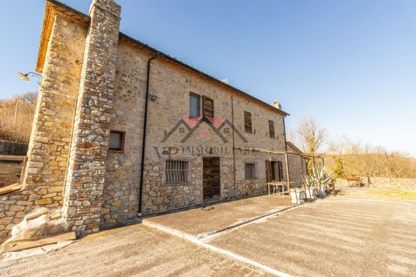 casa indipendente in vendita a Castelnuovo di Val di Cecina