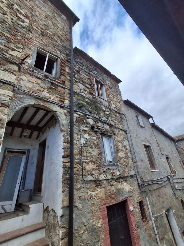 casa indipendente in vendita a Castelnuovo di Val di Cecina
