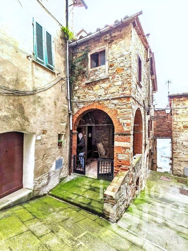 appartamento in vendita a Castelnuovo di Val di Cecina