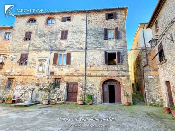casa indipendente in vendita a Chianni