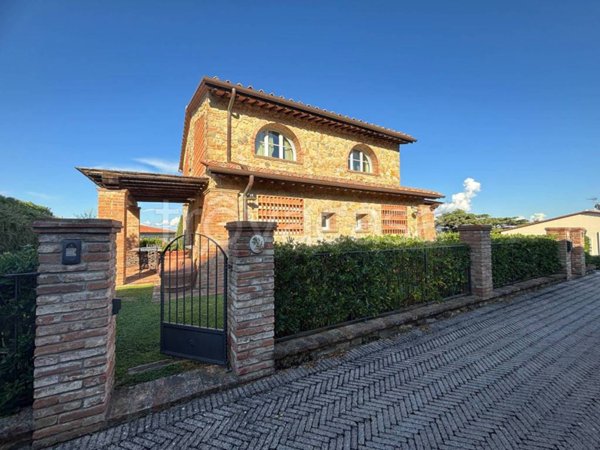 casa indipendente in vendita a Chianni