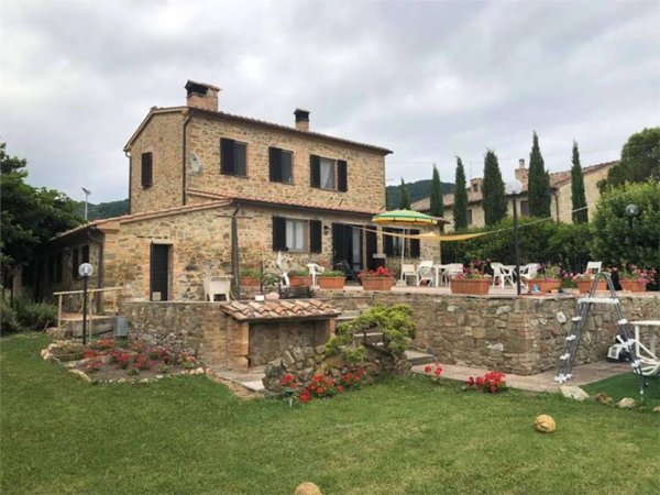 casa indipendente in vendita a Chianni