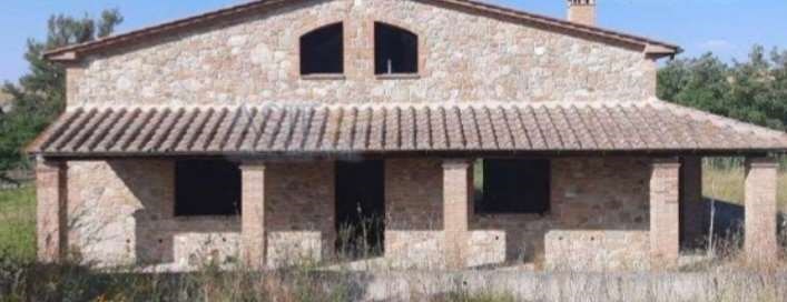 casa indipendente in vendita a Chianni
