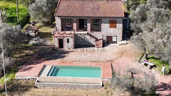casa indipendente in vendita a Chianni