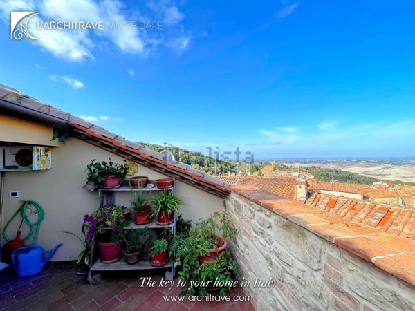 casa indipendente in vendita a Chianni