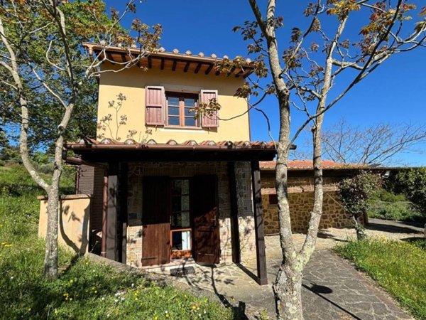 casa indipendente in vendita a Chianni in zona Rivalto