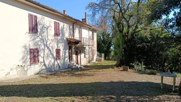 casale in vendita a Chianni