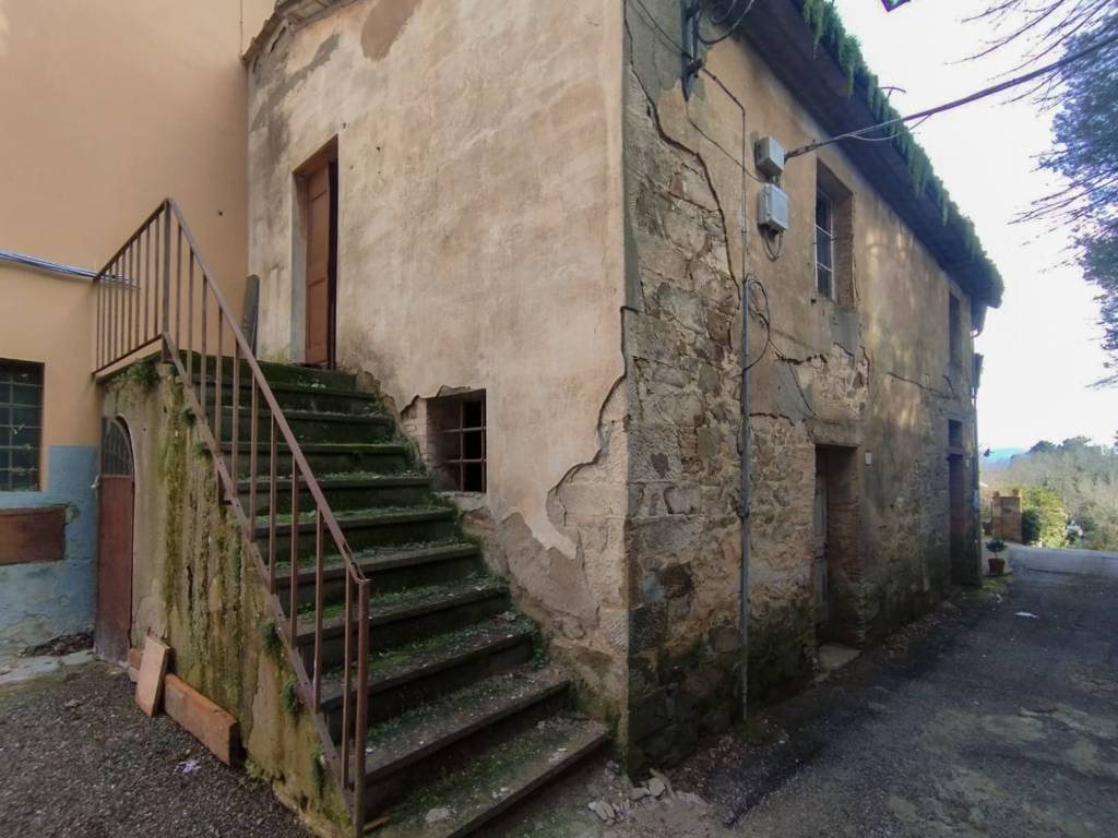 appartamento in vendita a Chianni in zona Rivalto