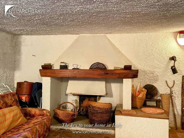 casa semindipendente in vendita a Chianni