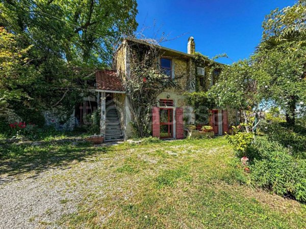 casa indipendente in vendita a Chianni