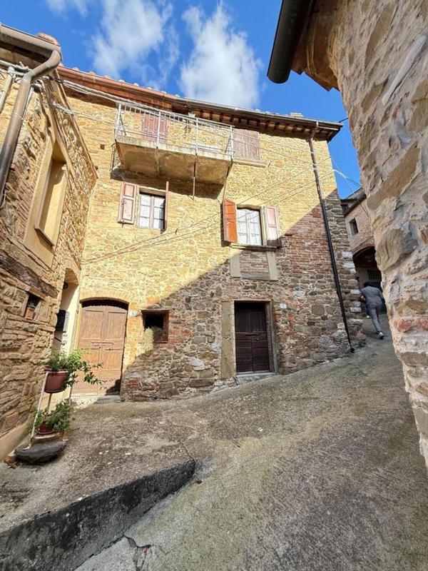 casa indipendente in vendita a Chianni in zona Rivalto