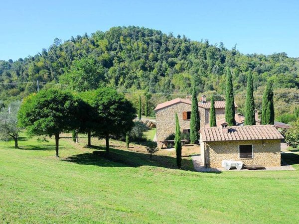 casa indipendente in vendita a Chianni in zona Rivalto