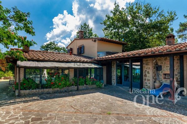 casa indipendente in vendita a Chianni in zona Rivalto