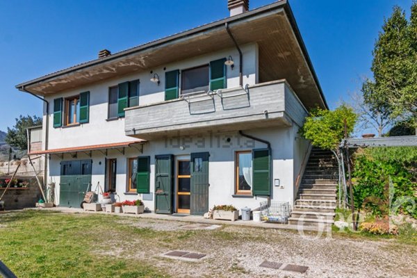 casa indipendente in vendita a Chianni in zona La Fornace