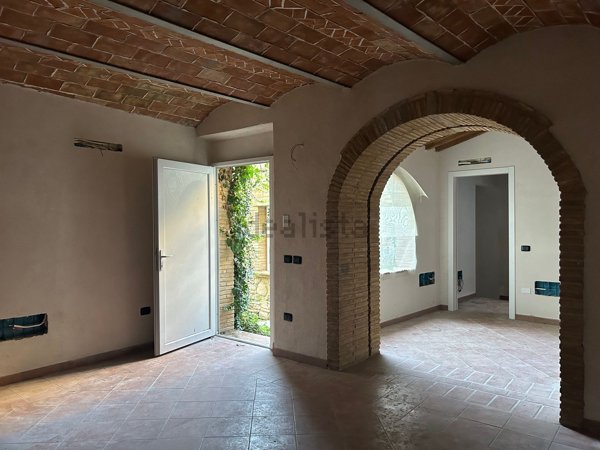 appartamento in vendita a Chianni in zona La Pescaia