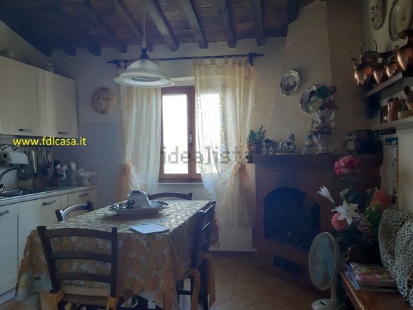 appartamento in vendita a Chianni in zona La Pescaia