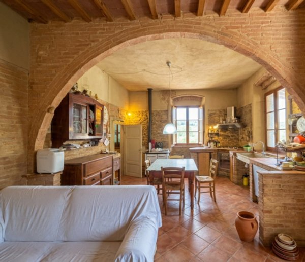 casa indipendente in vendita a Chianni in zona Rivalto
