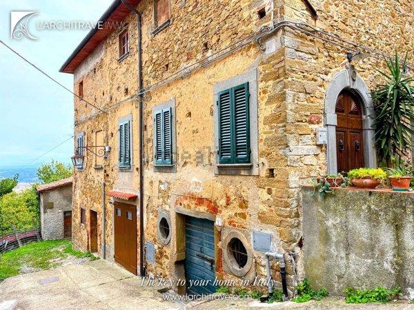 pentavano in vendita a Chianni in zona La Pieve