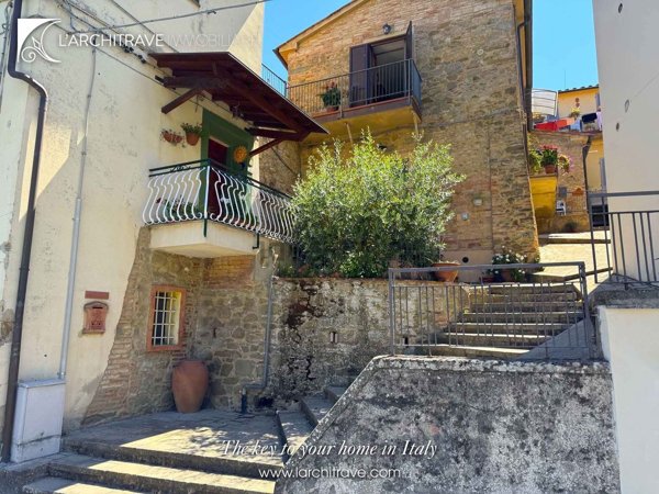 casa indipendente in vendita a Chianni in zona La Pescaia