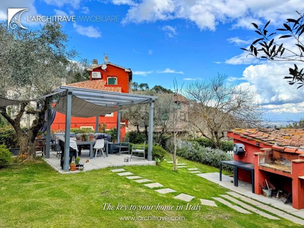 casa indipendente in vendita a Chianni in zona Sassi Bianchi