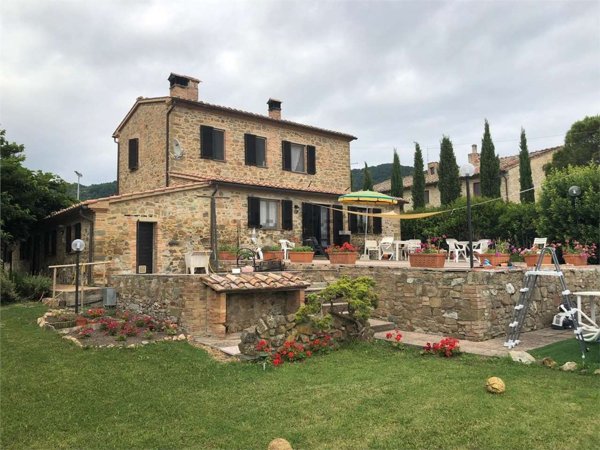 casa indipendente in vendita a Chianni in zona La Pescaia