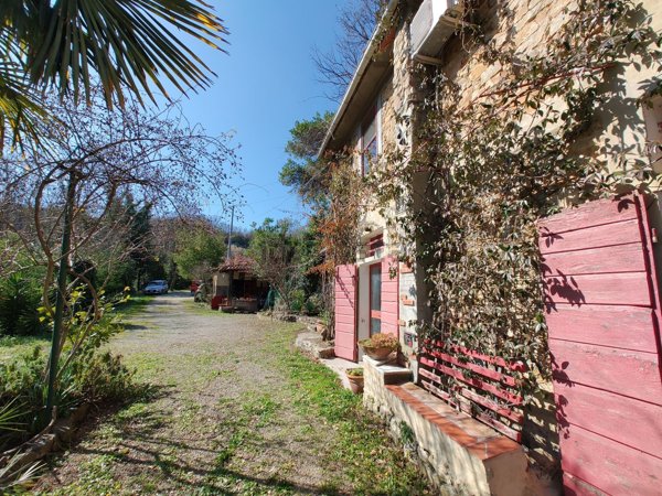 casale in vendita a Chianni in zona Sassi Bianchi