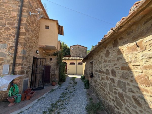 appartamento in vendita a Chianni in zona Rivalto