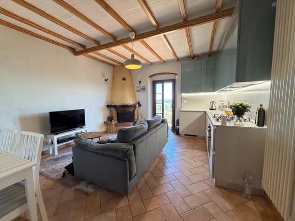 appartamento in vendita a Chianni in zona La Pescaia