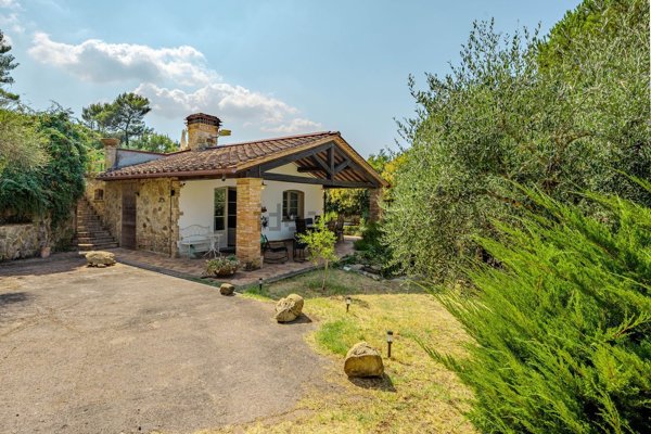 casa indipendente in vendita a Chianni in zona Rivalto