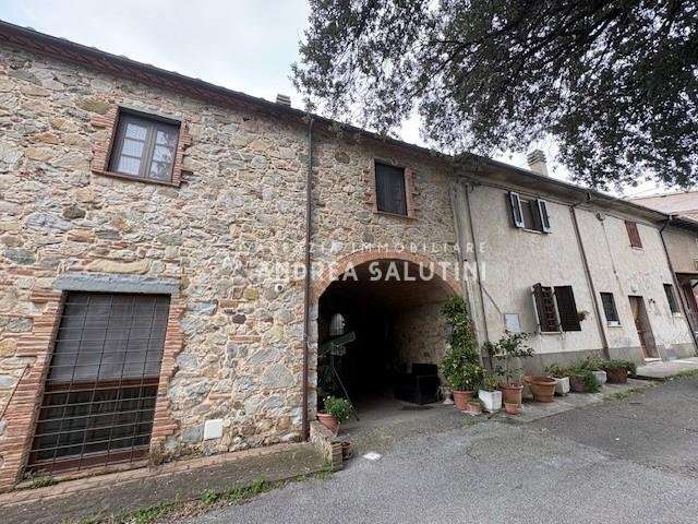 casa indipendente in vendita a Chianni in zona La Pieve