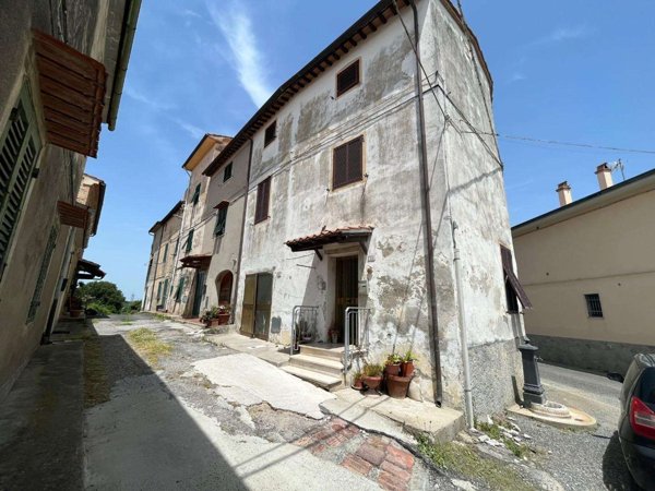 intera palazzina in vendita a Fauglia