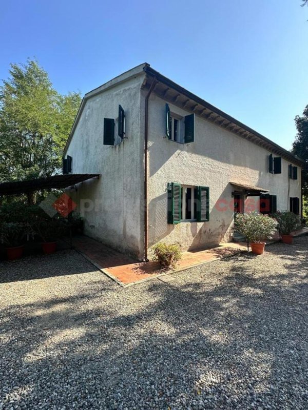 casale in vendita a Fauglia