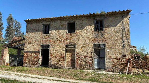 casale in vendita a Fauglia