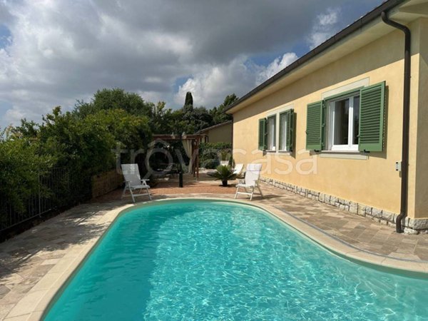 casa indipendente in vendita a Fauglia