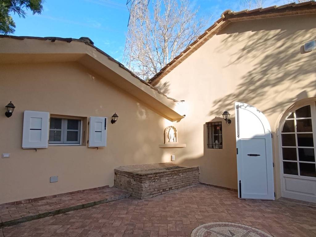 casa indipendente in vendita a Fauglia