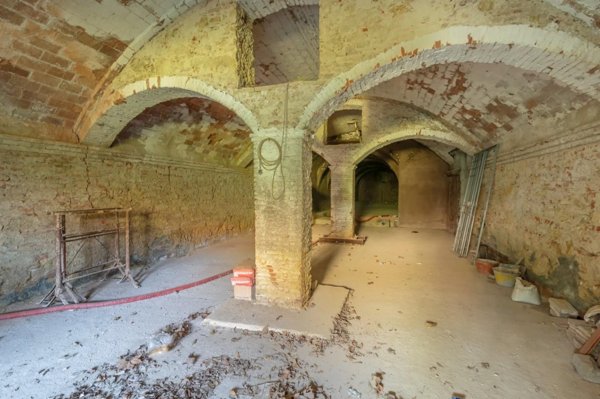 locale di sgombero in vendita a Fauglia