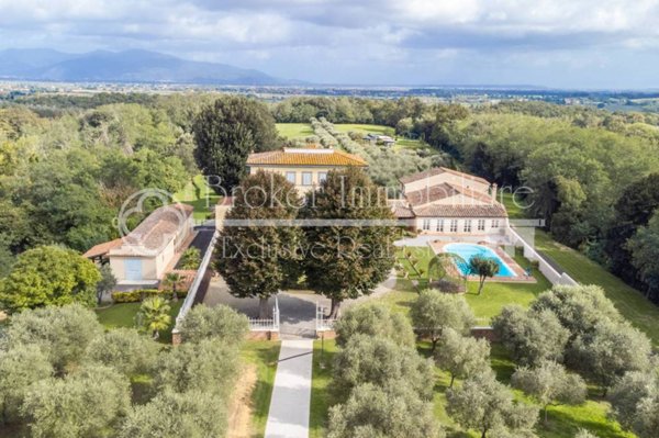 villa in vendita a Fauglia