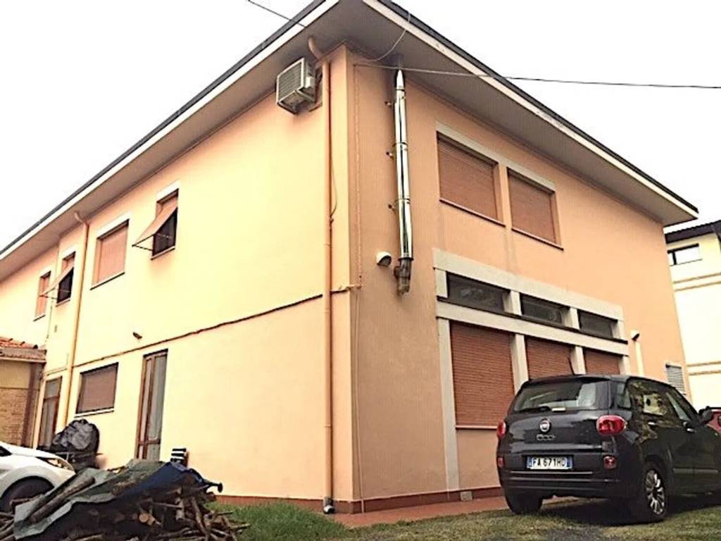 negozio in vendita a Fauglia in zona Acciaiolo