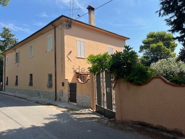 casa indipendente in vendita a Fauglia in zona Luciana