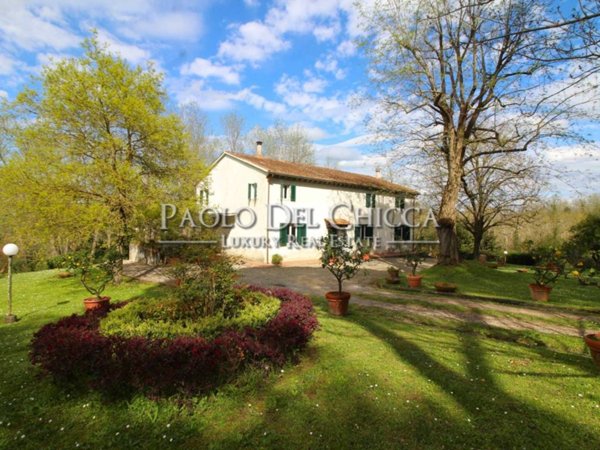 casale in vendita a Fauglia
