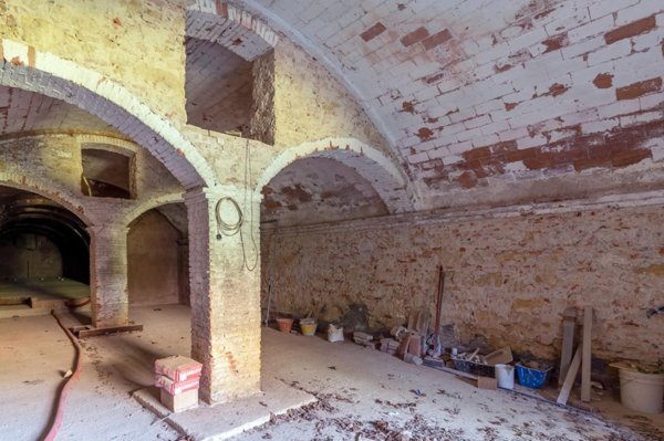 locale di sgombero in vendita a Fauglia