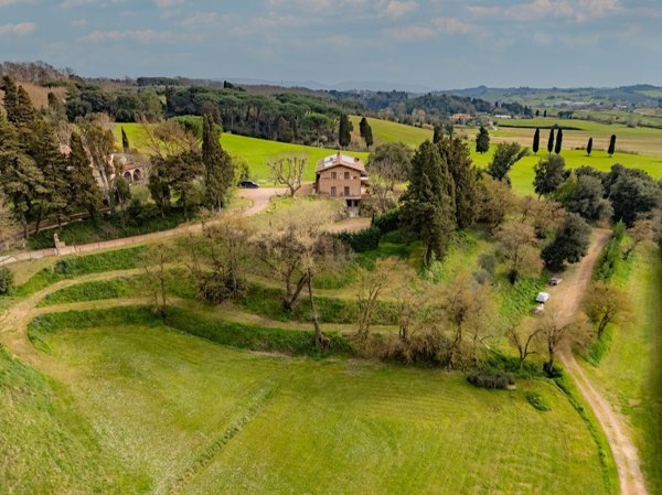 casale in vendita a Fauglia